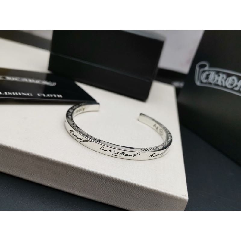 Ch**me He**ts bracelets